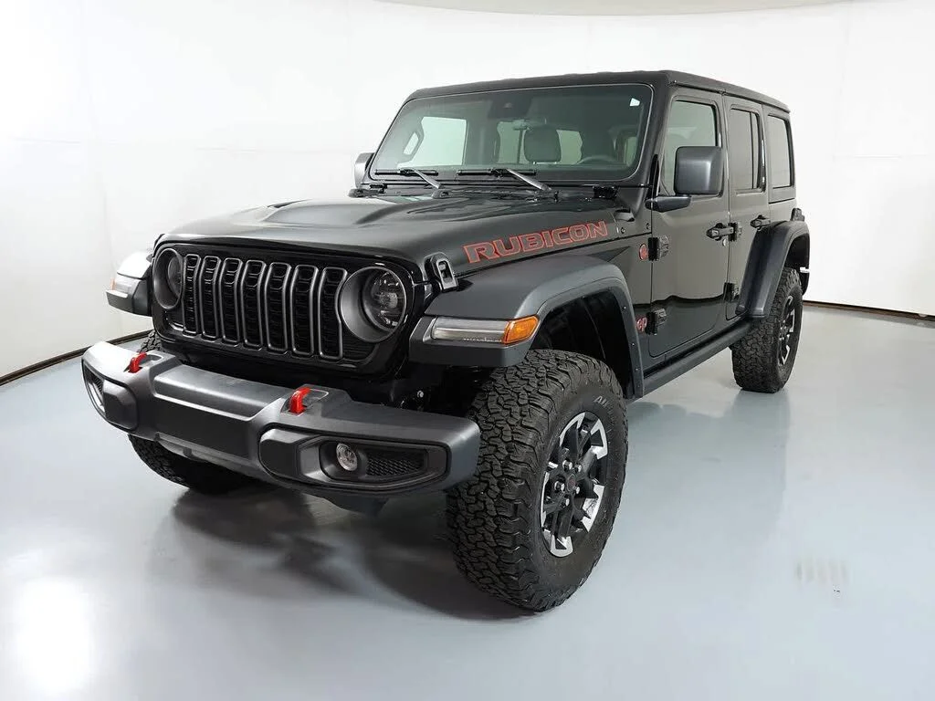 Certified Used 2025 Black Clearcoat Jeep Rubicon image 4