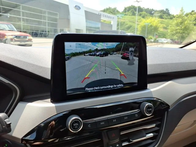 Used 2020 Gold Ford SEL image 27