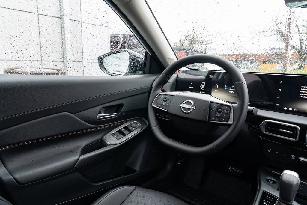 New 2026 Aspen White TriCoat / Super Black Two-tone Nissan SR image 11