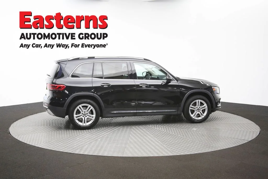 Used 2022 Black Mercedes-Benz GLB 250 image 44