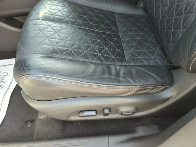 Used 2019 White Nissan Platinum image 35