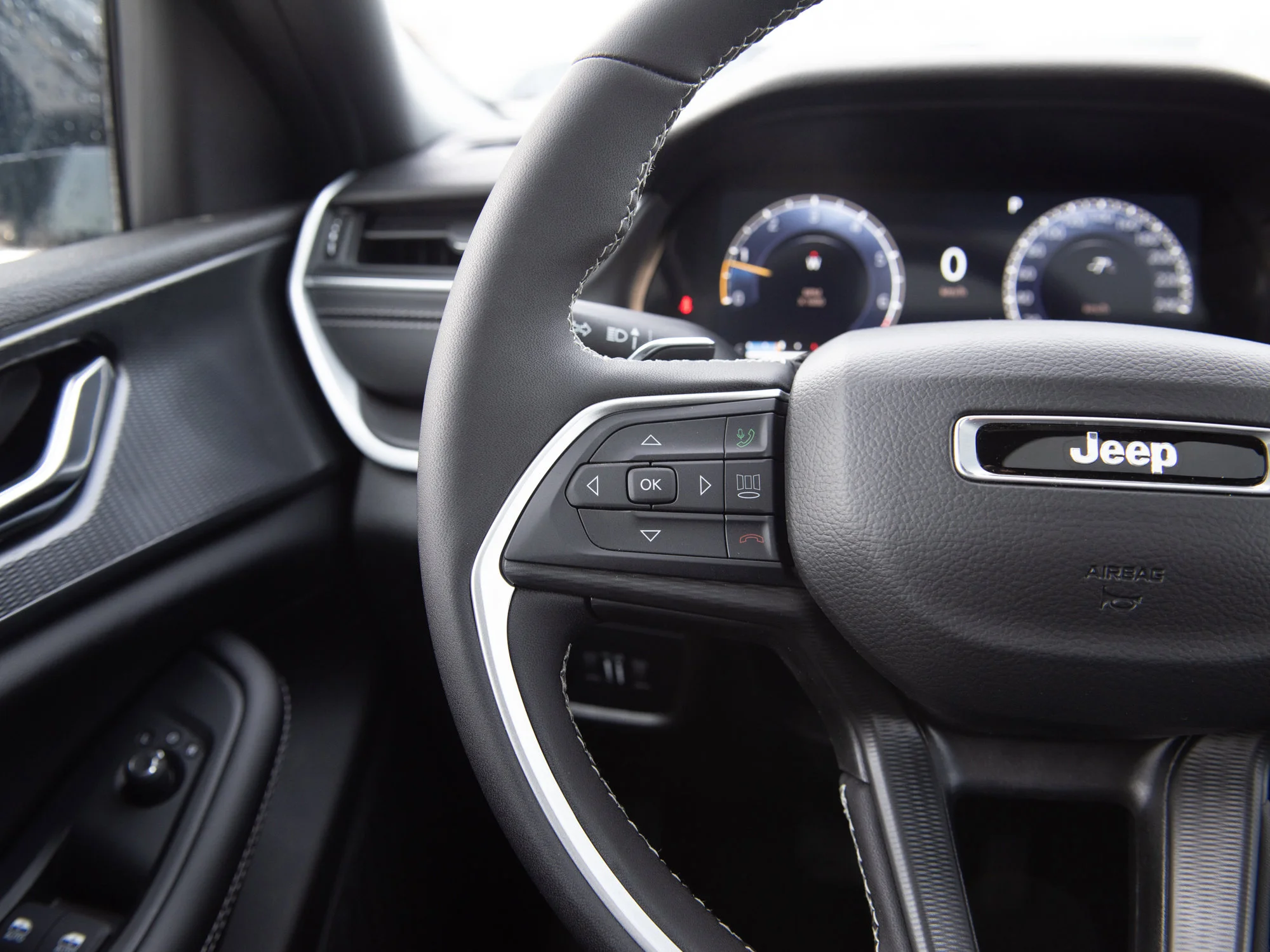New 2025 Grey Jeep Altitude* image 11