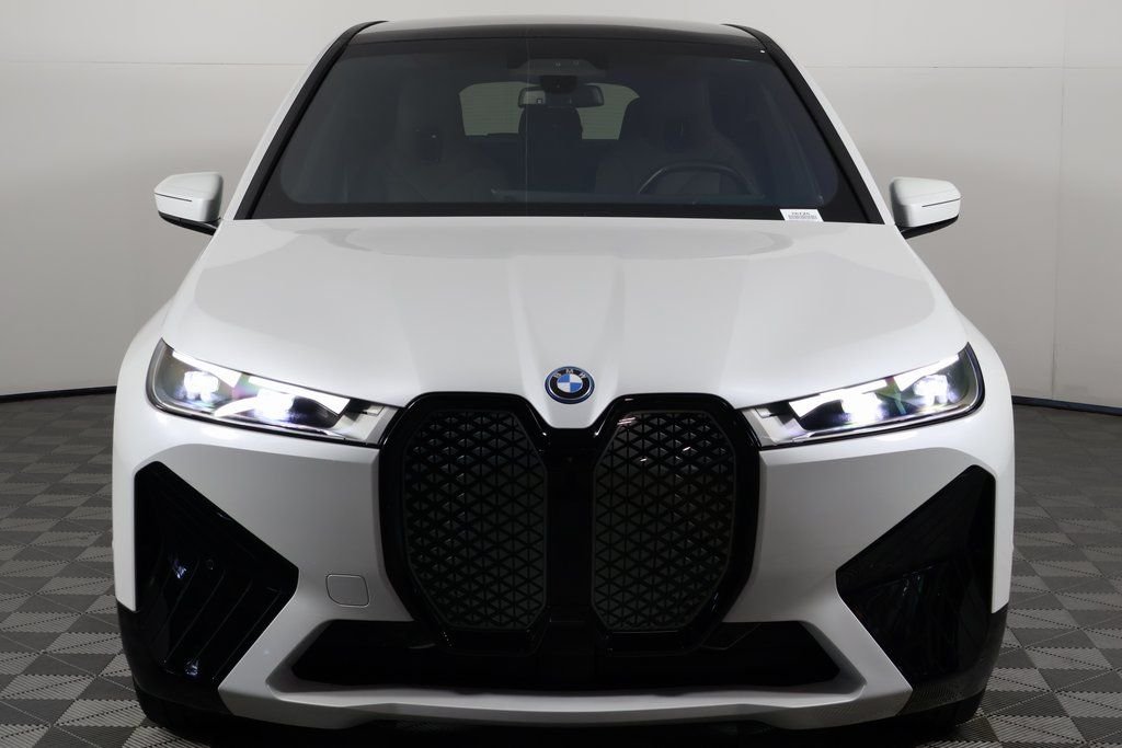 Certified Used 2024 White Metallic BMW xDrive50 image 2