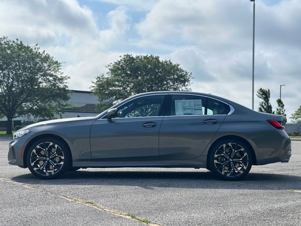 New 2026 Skyscraper Grey Metallic BMW 330i xDrive image 4