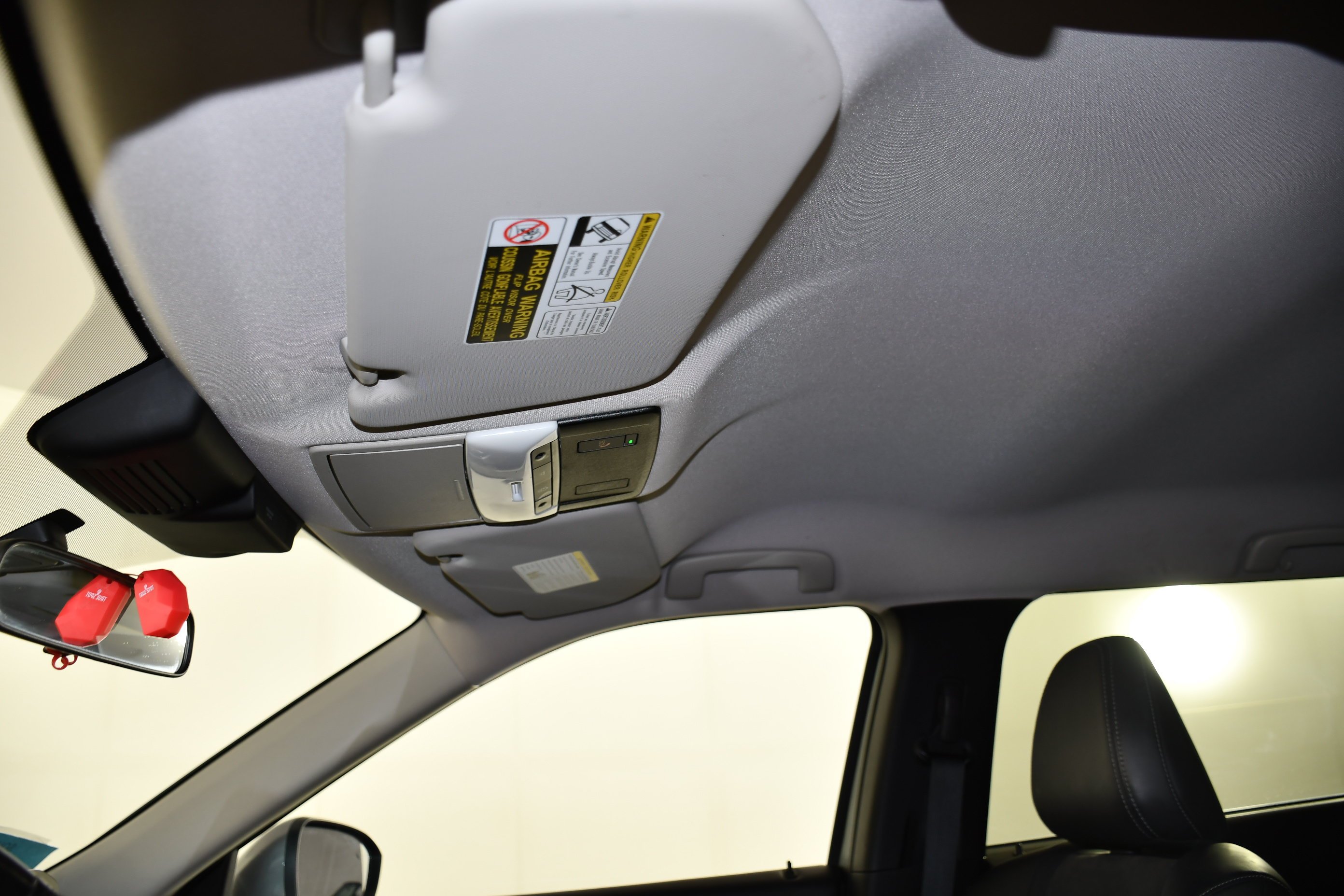 Used 2024 Mercury Gray Metallic Mitsubishi SE image 38