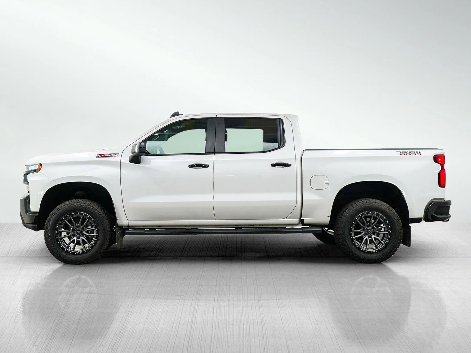 Used 2022 Chevrolet Silverado 1500 Limited LT Trail Boss with VIN 1GCPYFED6NZ216380 for sale in Roseville, Minnesota