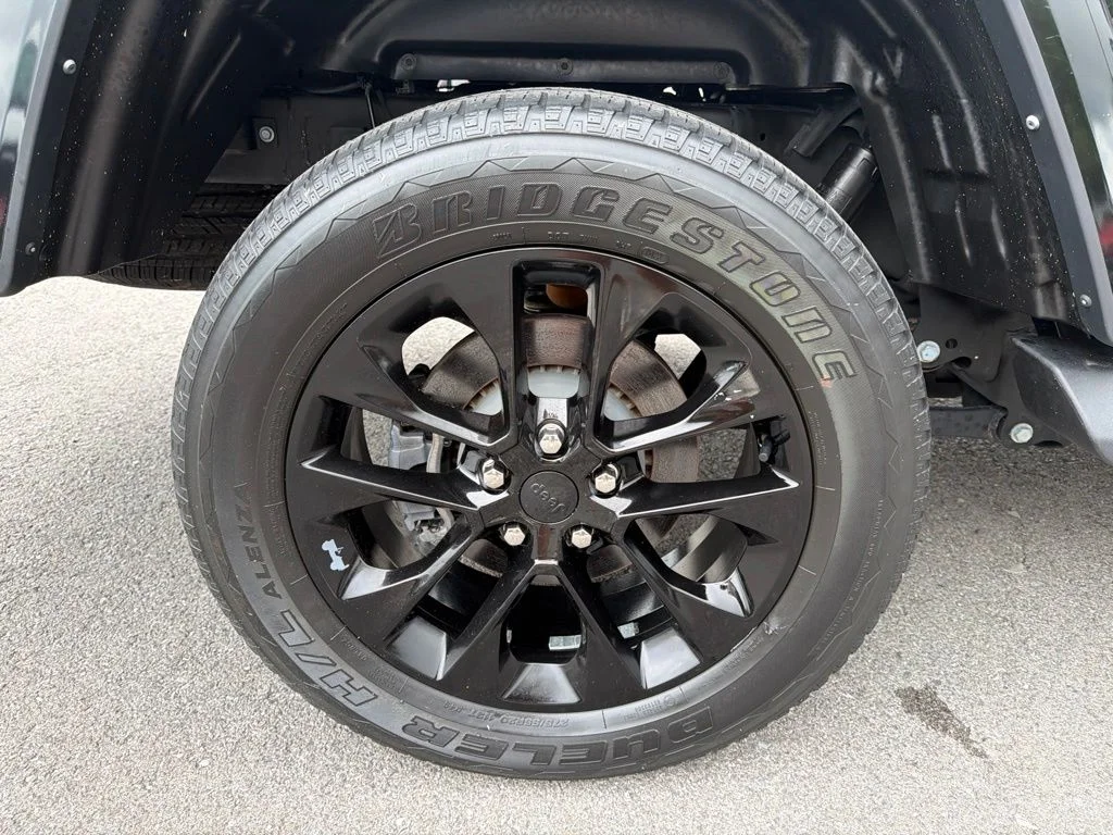 Used 2023 Black Jeep Overland image 13