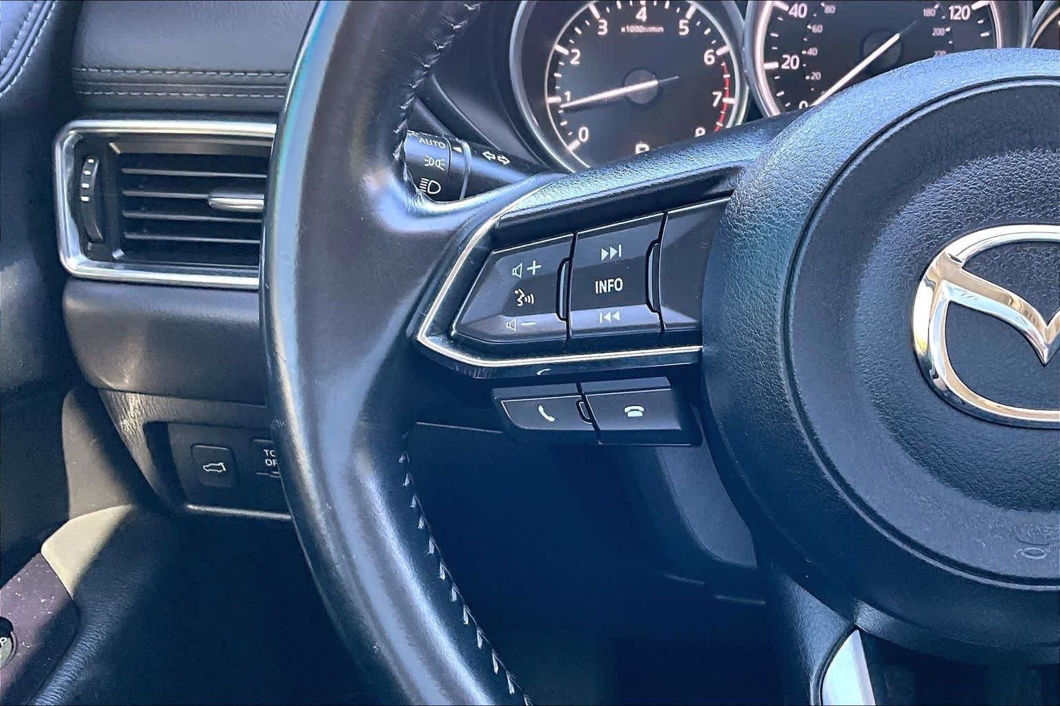 Used 2019 Snowflake White Pearl Mica Mazda Touring image 24