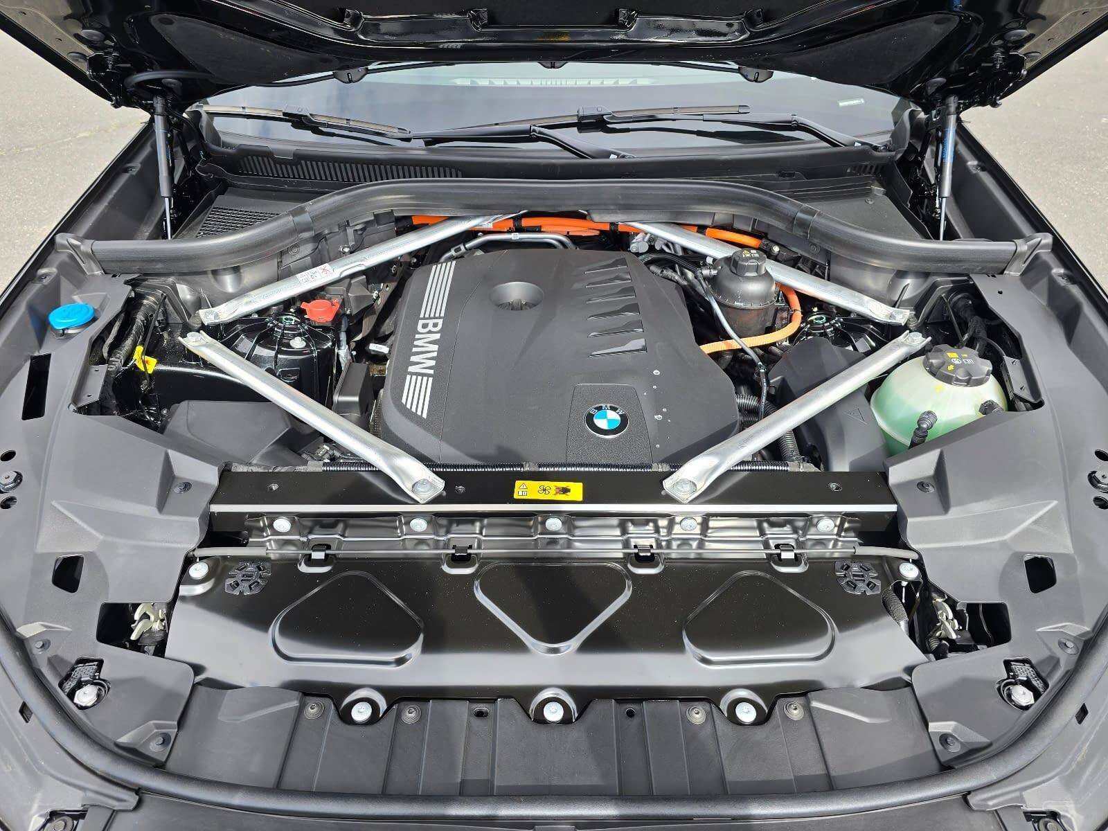 2026 BMW X5 50e - Photo 9