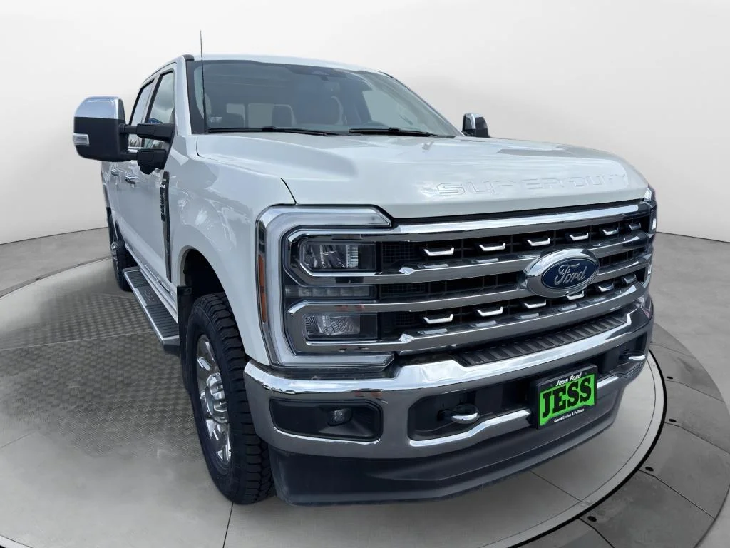 Certified Used 2024 Star White Ford LARIAT image 4