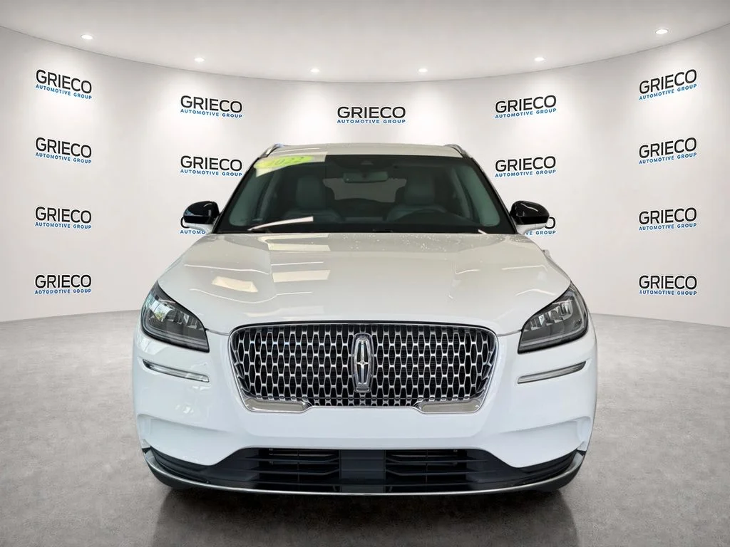 Used 2022 White Lincoln Standard image 2
