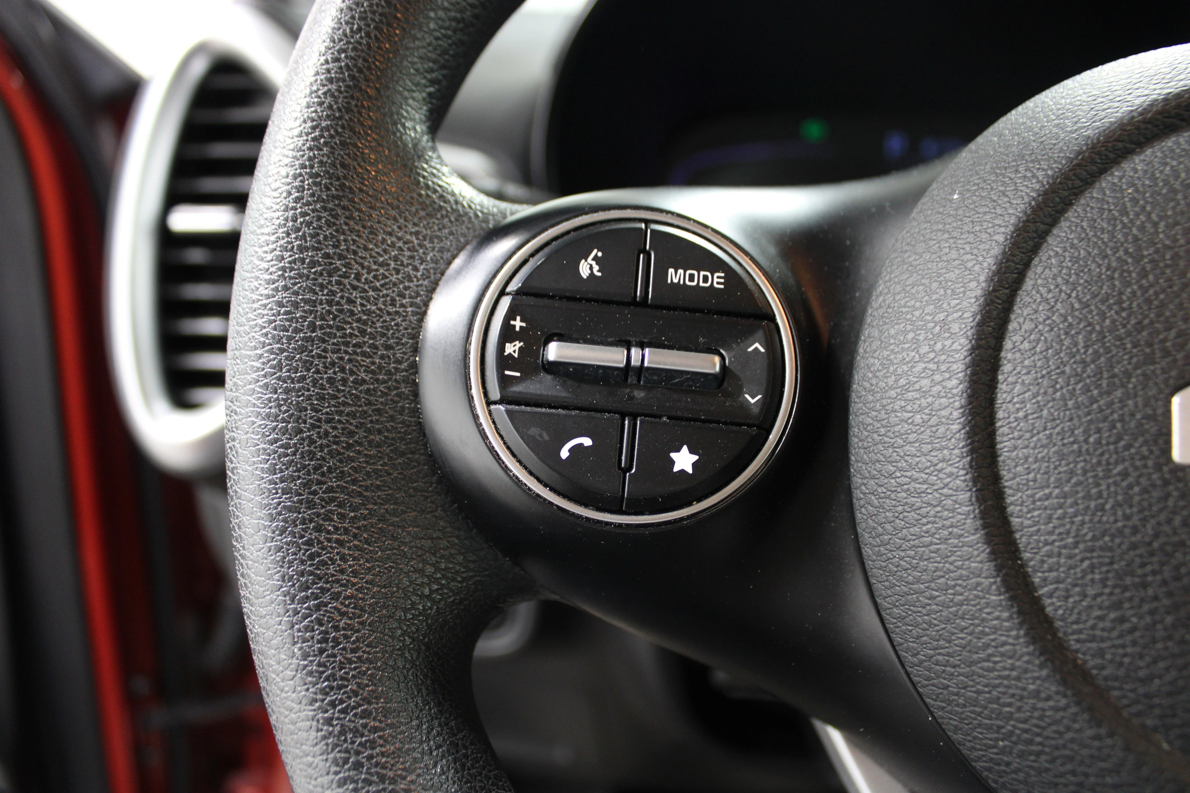 2024 Kia Soul LX - Photo 10