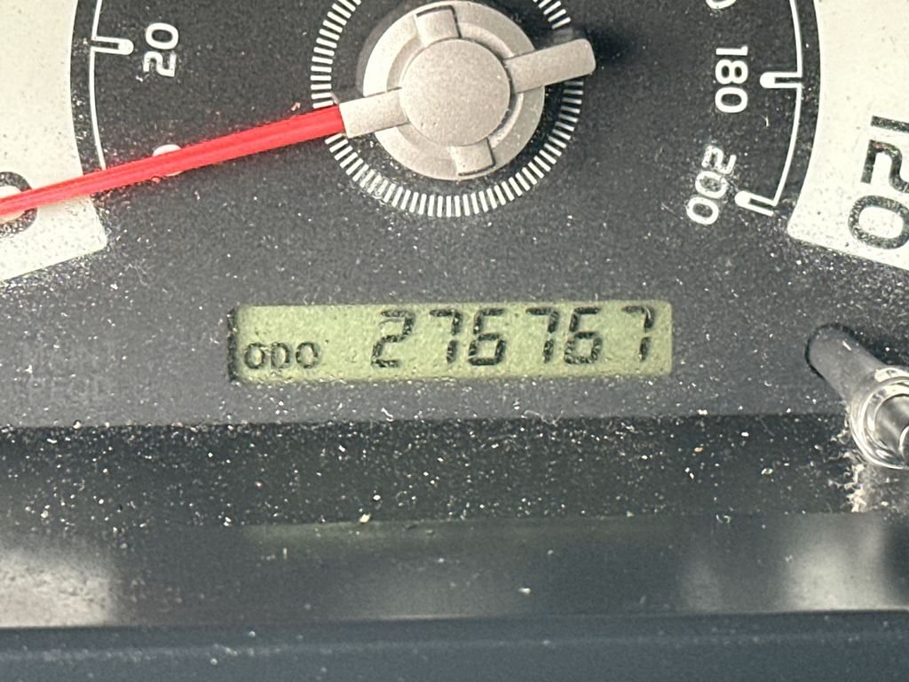 Used 2008 UNDEFINED Toyota Base image 28