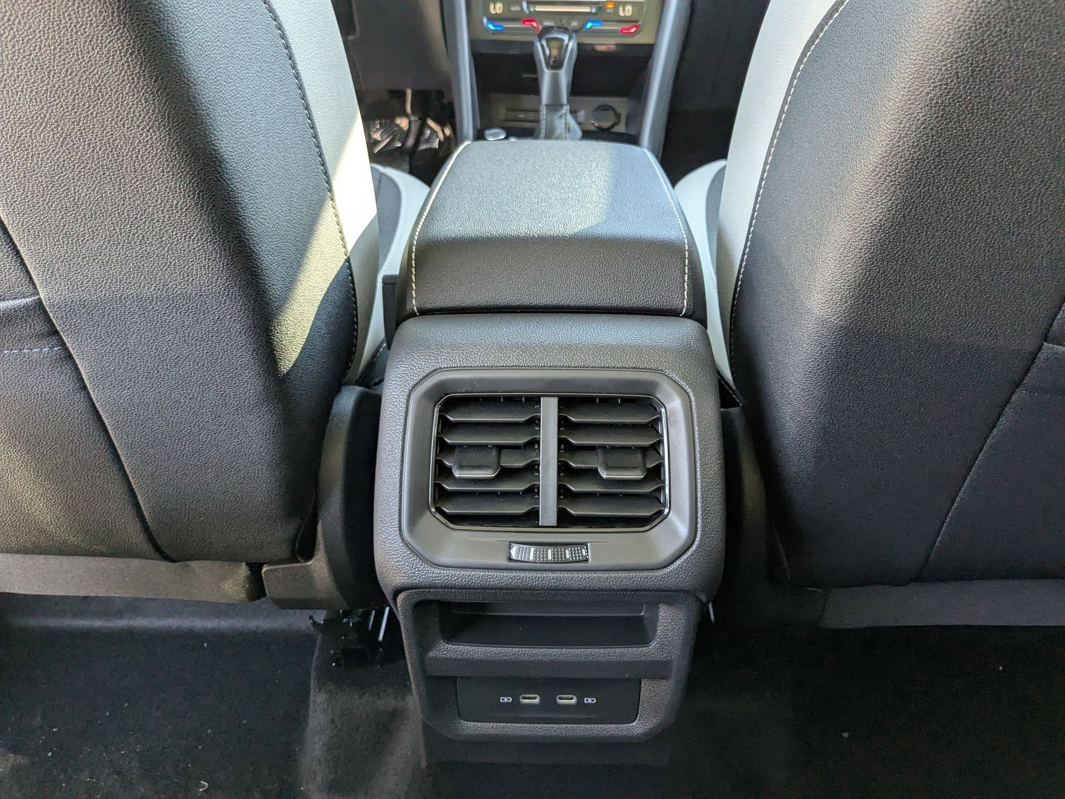New 2026 Platinum Gray Metallic Volkswagen SE image 17
