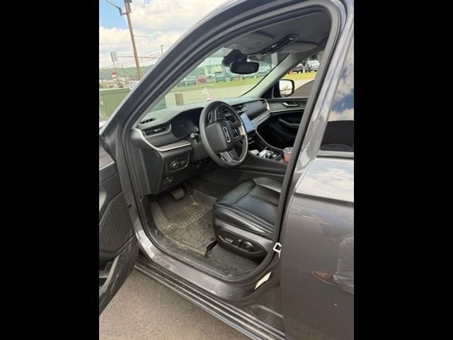 Used 2024 Gray Jeep Limited image 8