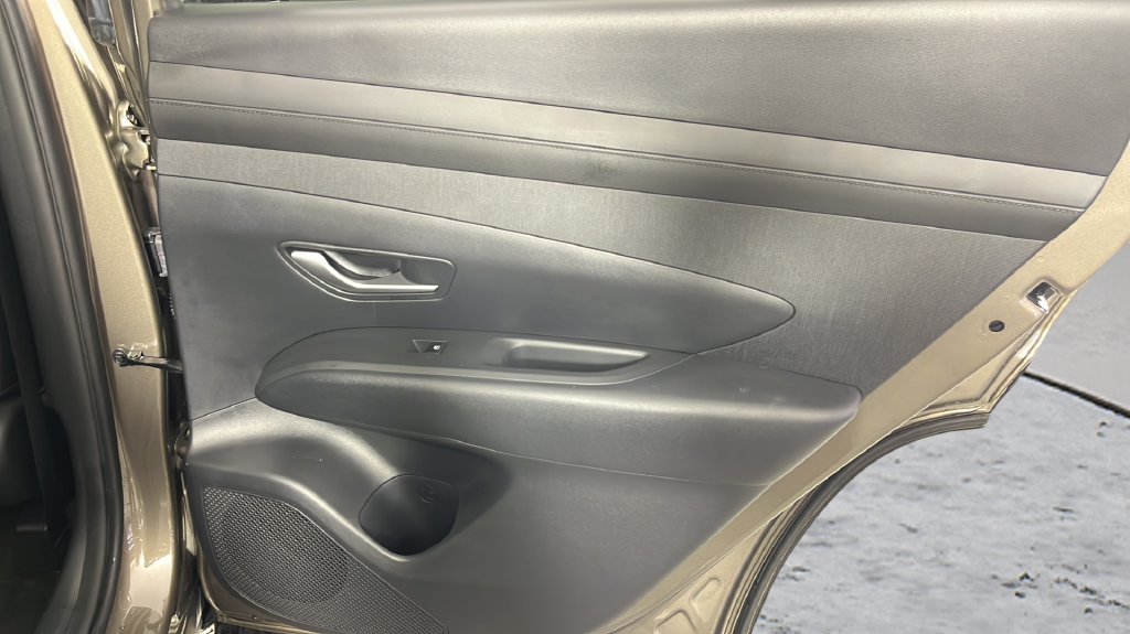 Used 2025 Beige Hyundai SEL Convenience image 17