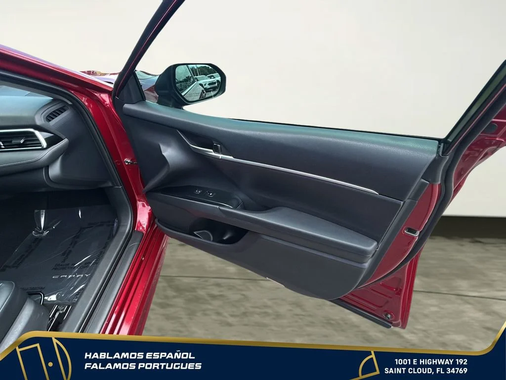 Used 2018 Red Toyota SE image 30