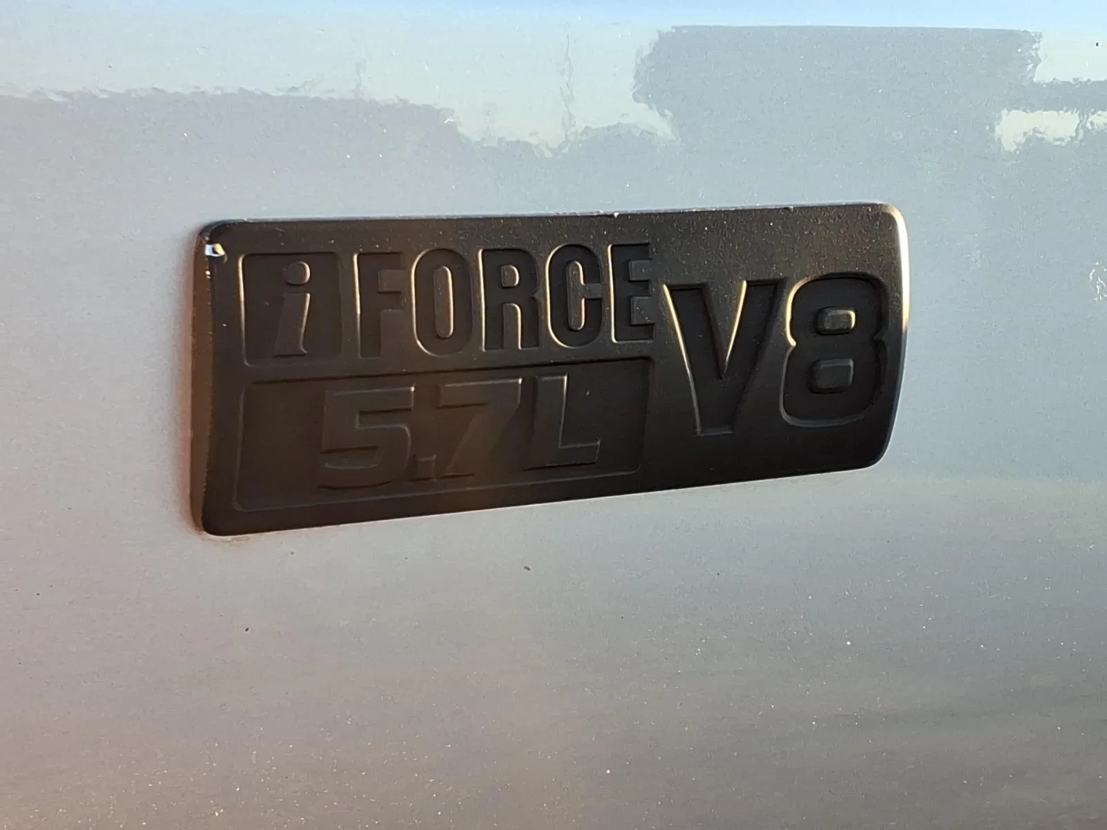 Used 2018 Silver Sky Metallic Toyota Limited image 7