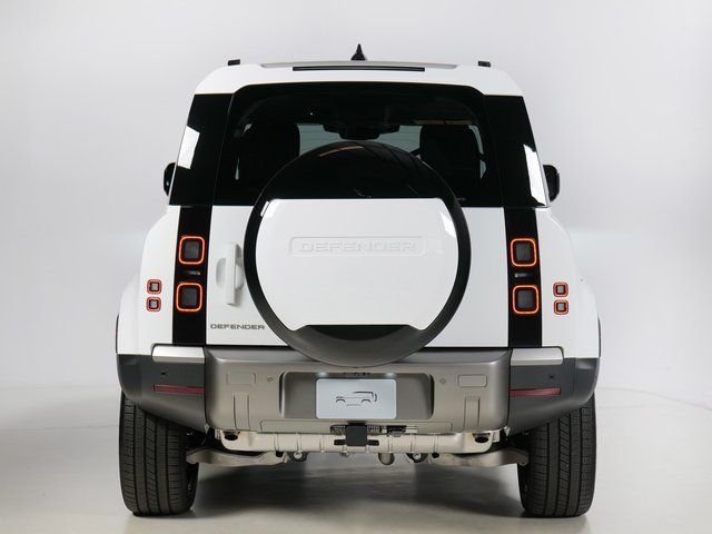 New 2026 Fuji White Land Rover S image 7