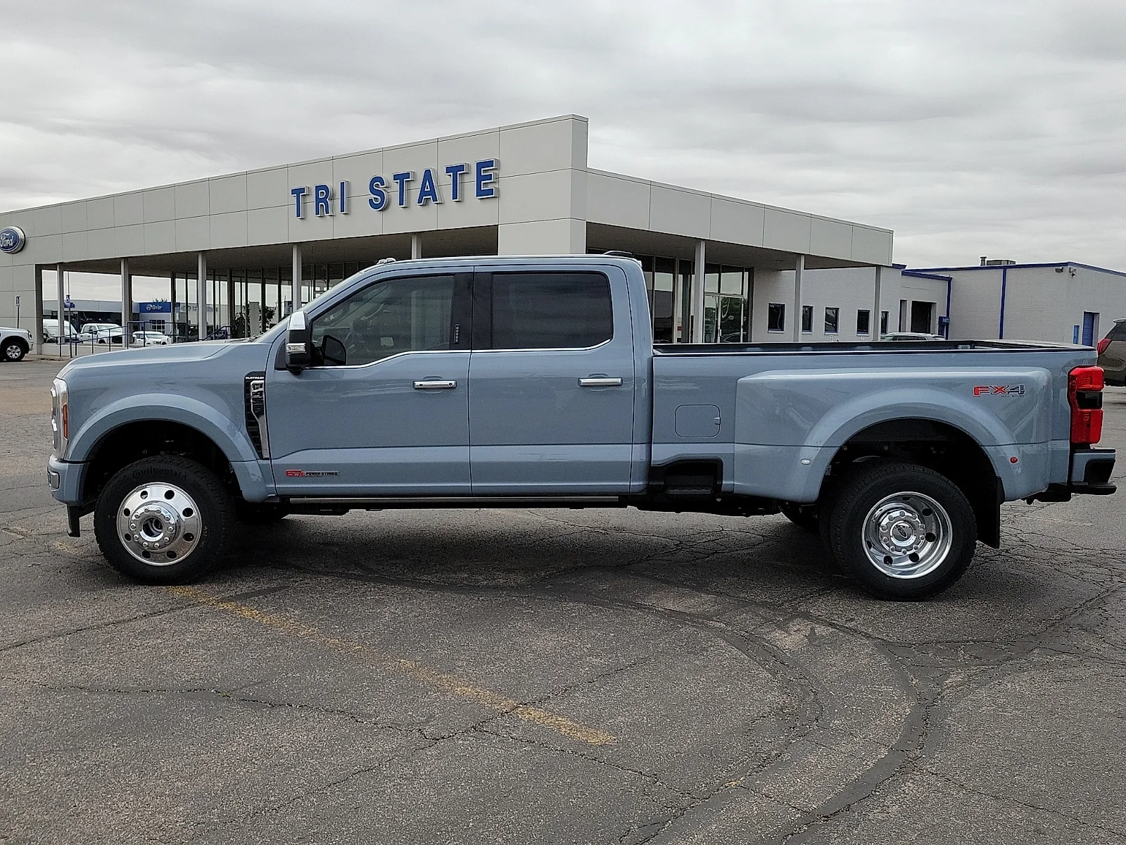 New 2026 Glacier Gray Metallic Tri-Coat Ford F-450&reg; Platinum&reg; image 2