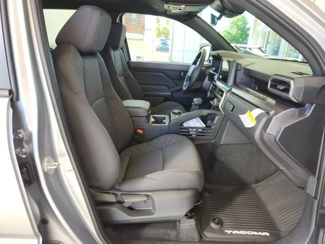 2025 Toyota Tacoma SR5 - Photo 27