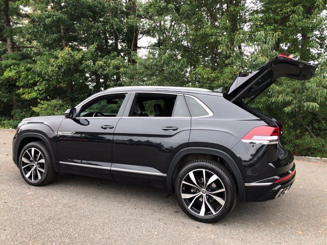 Used 2024 Deep Black Volkswagen 2.0T SEL Premium R-Line image 9