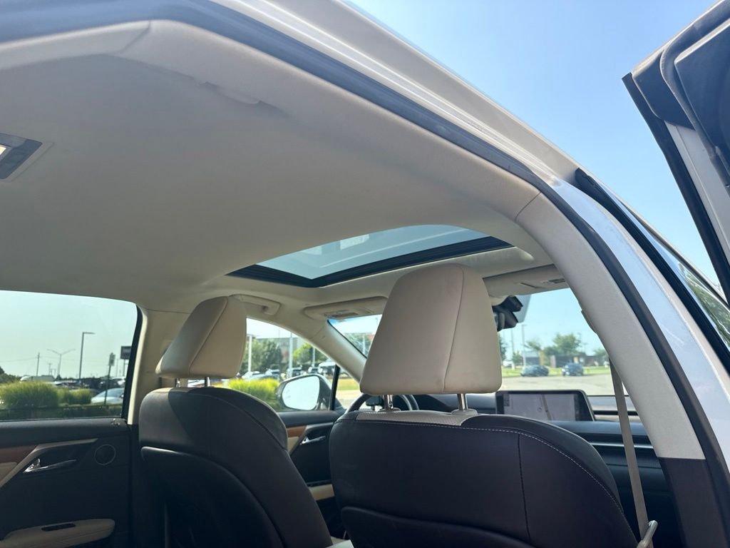 Used 2017 White Lexus 350 image 14