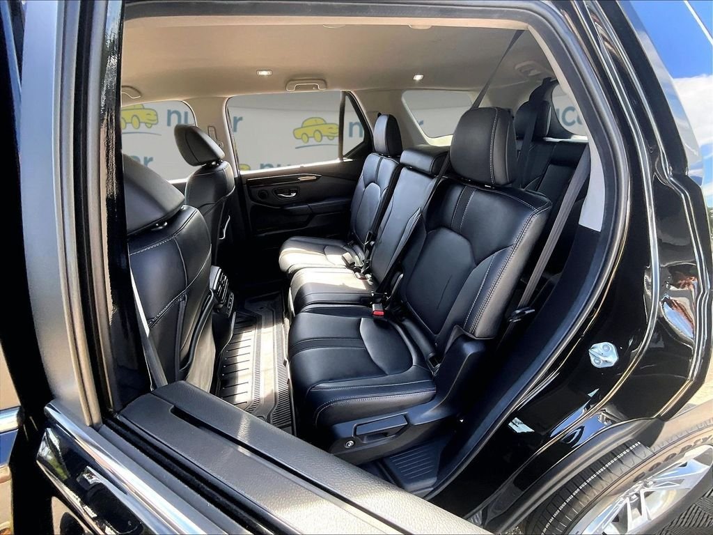 Used 2024 Black Honda EX-L image 15