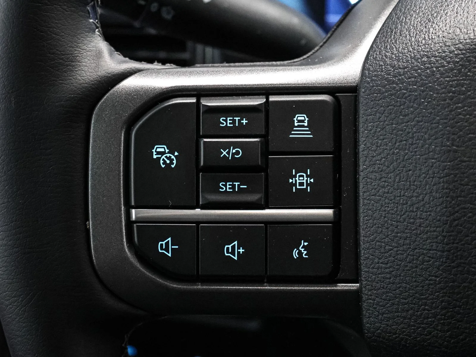 New 2026 Avalanche Ford F-350® Lariat® image 37