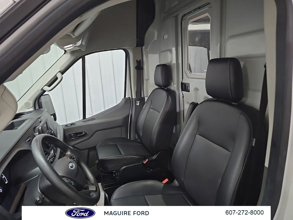 Used 2025 White Ford Base image 32