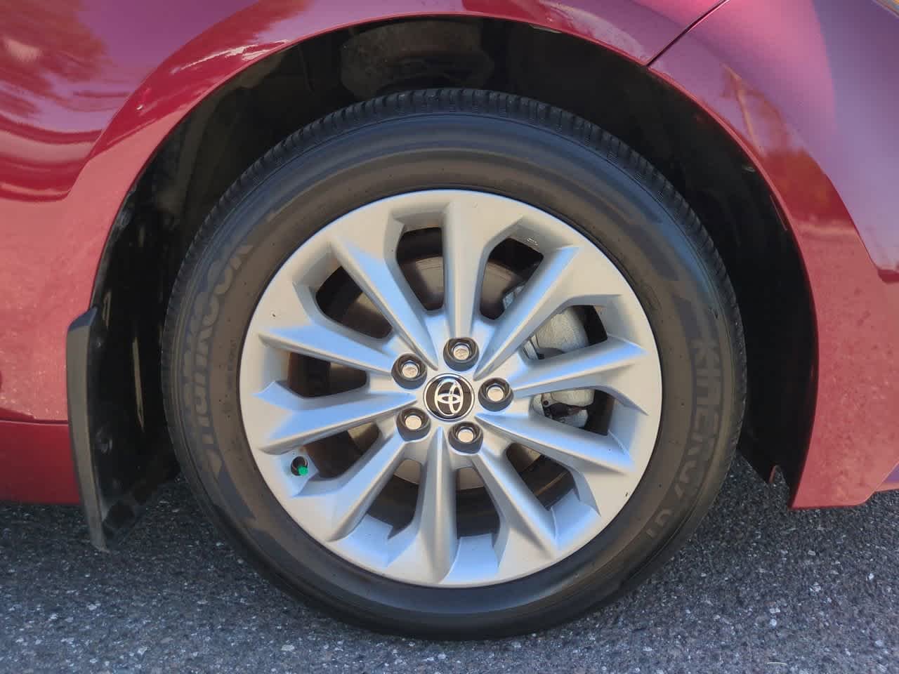 2022 Toyota Corolla XLE - Photo 11