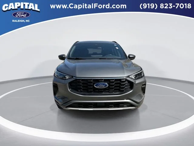 Used 2024 Gray Ford ST-Line image 3