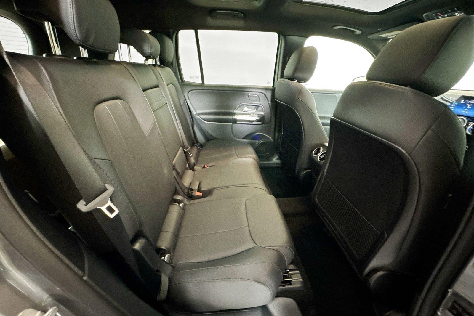New 2026 Mountain Grey Metallic Mercedes-Benz GLB 250 image 25