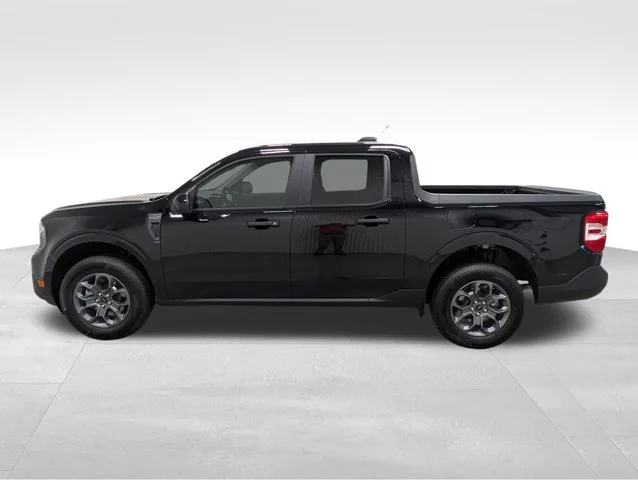 New 2026 Shadow Black Ford XLT image 29