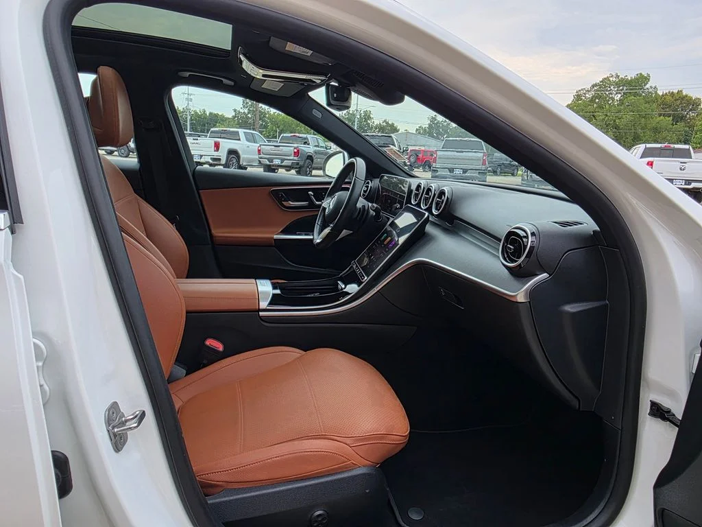 Used 2025 White Mercedes-Benz C 300 image 13