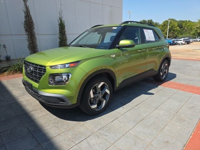 Used 2021 Green Hyundai SEL image 2