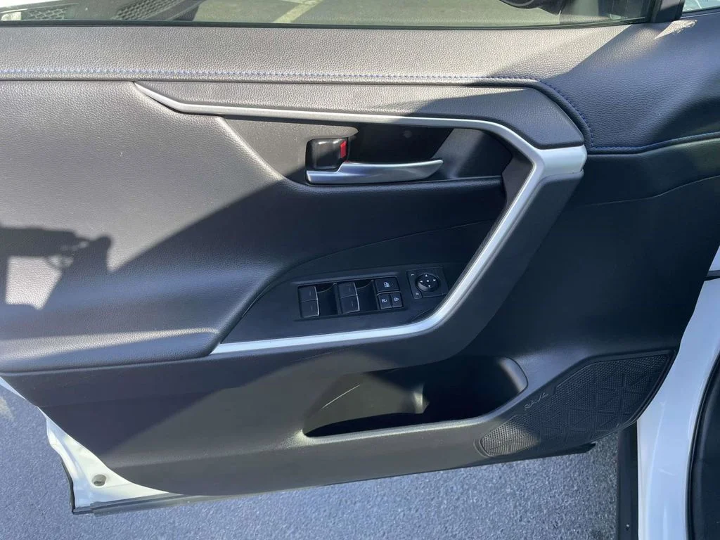 2022 Toyota RAV4 XSE - Photo 27