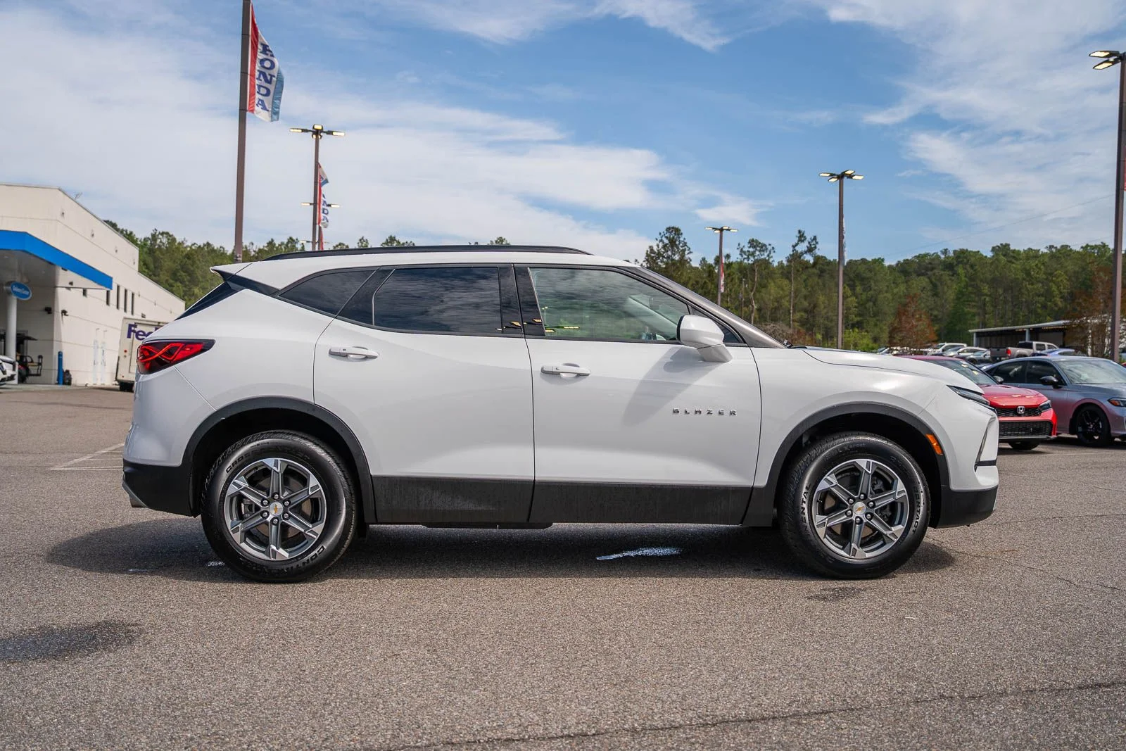 Used 2024 White Chevrolet LT image 7