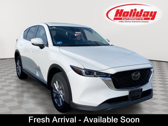2023 Mazda CX-5 S Preferred package Auto AWD's photo