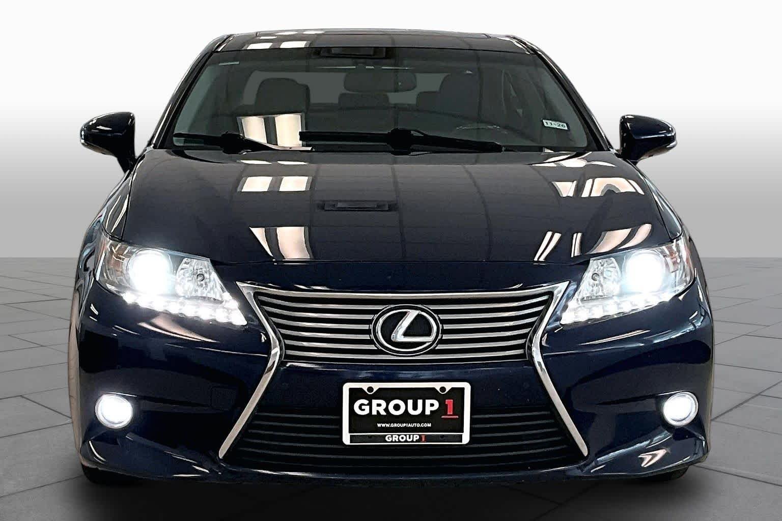 Used 2015 Deep Sea Mica Lexus  image 3