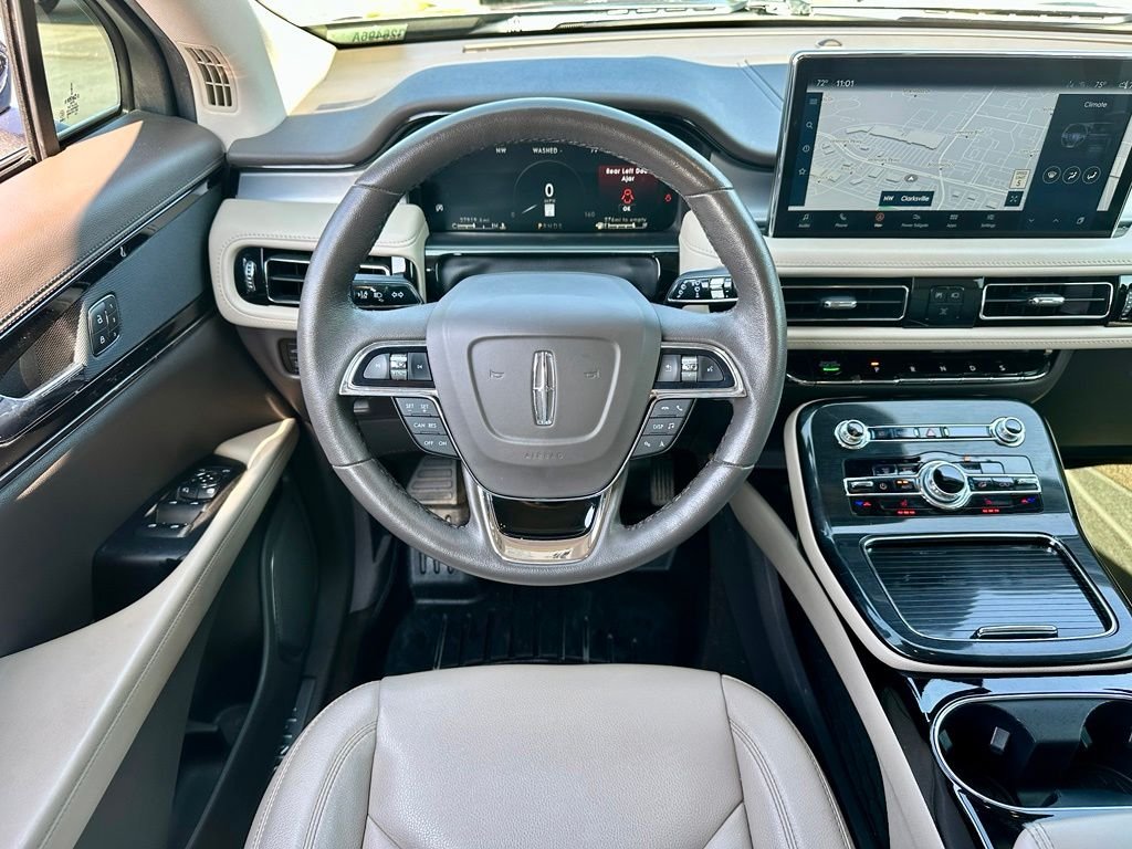 Used 2023 Gray Lincoln Standard image 16