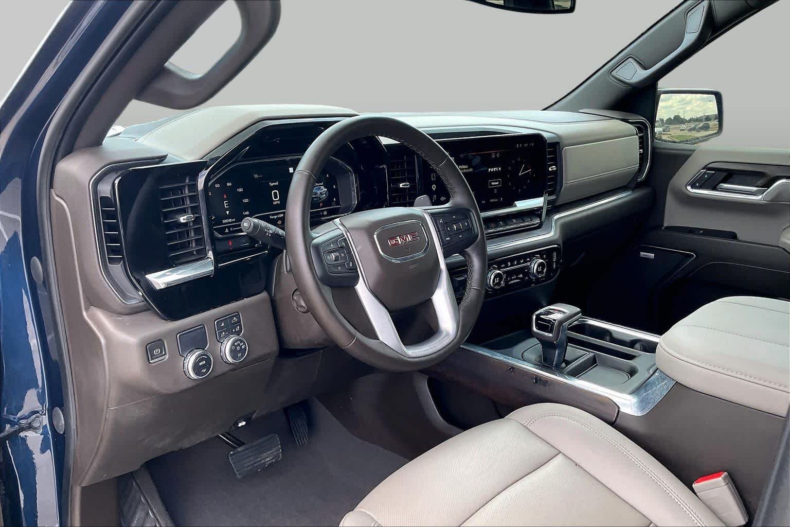 Used 2023 PACIFIC BLUE METALLIC GMC SLT image 17