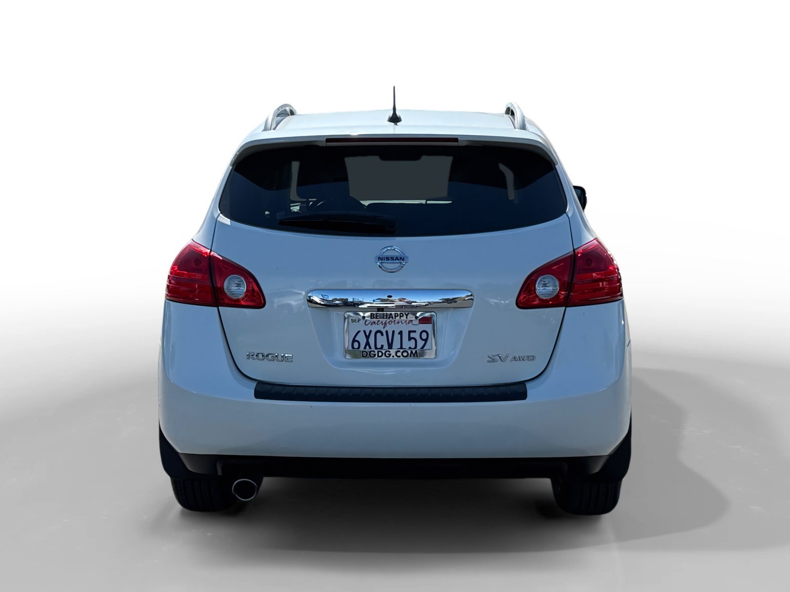 Used 2012 Pearl White Nissan SV image 4