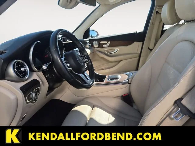 Used 2020 Red Mercedes-Benz GLC 300 image 9