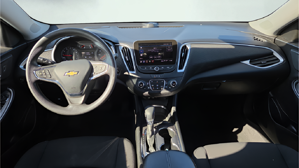 Used 2023 Gray Chevrolet LT image 25