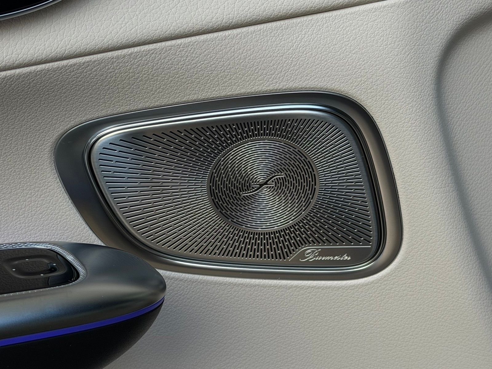 Certified Used 2026 Gray Mercedes-Benz GLC 300 image 14