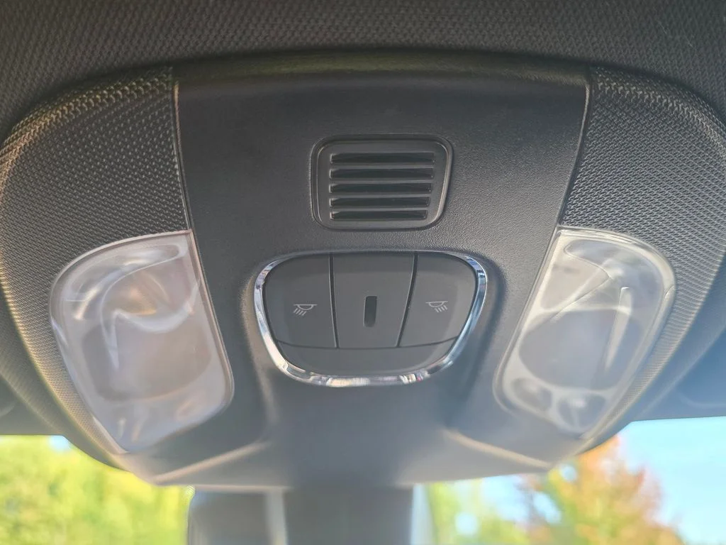 Used 2024 White Jeep Latitude image 31