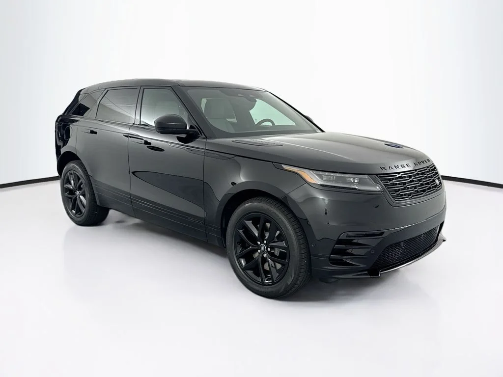 New 2026 Santorini Black Land Rover Belgravia Edition image 3