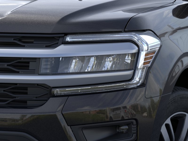 New 2022 Agate Black Metallic Ford XLT MAX image 18