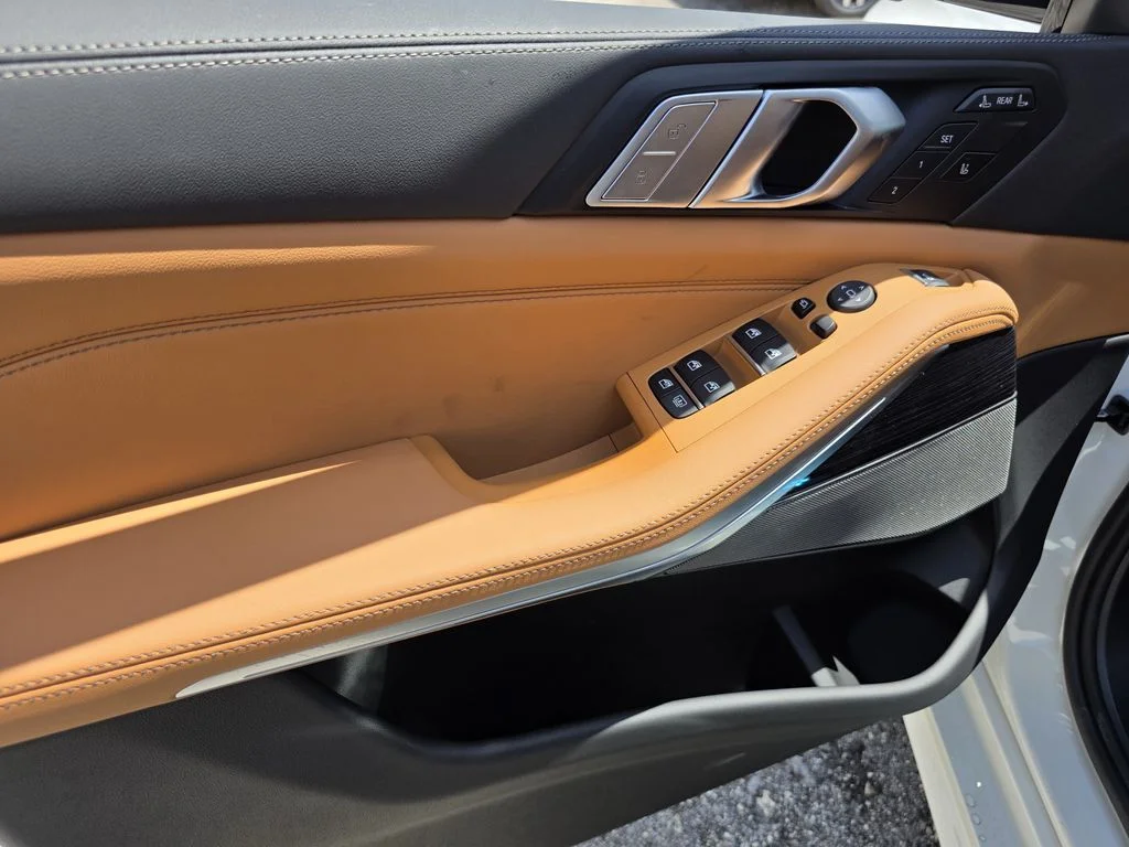 New 2027 Alpine White BMW xDrive40i image 26
